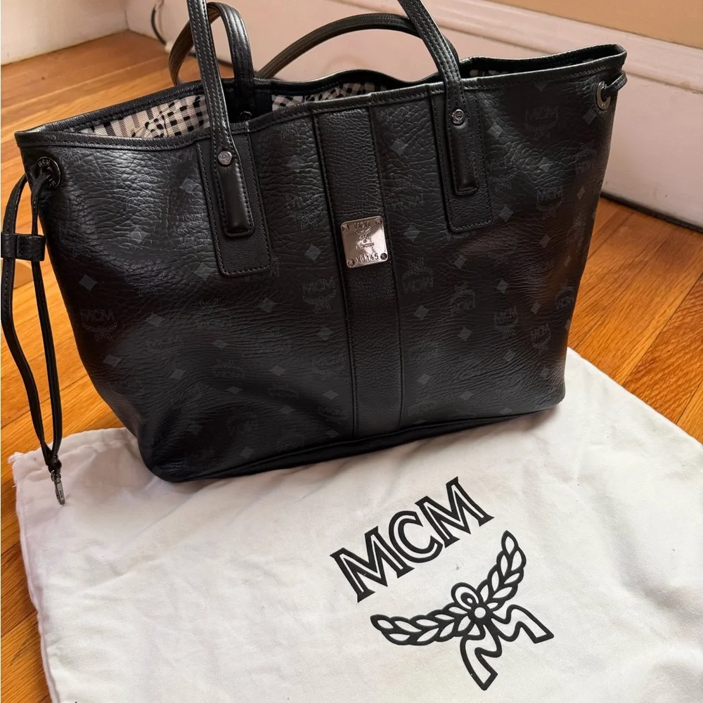MCM Black Shoppers Tote - Picture 3 of 10